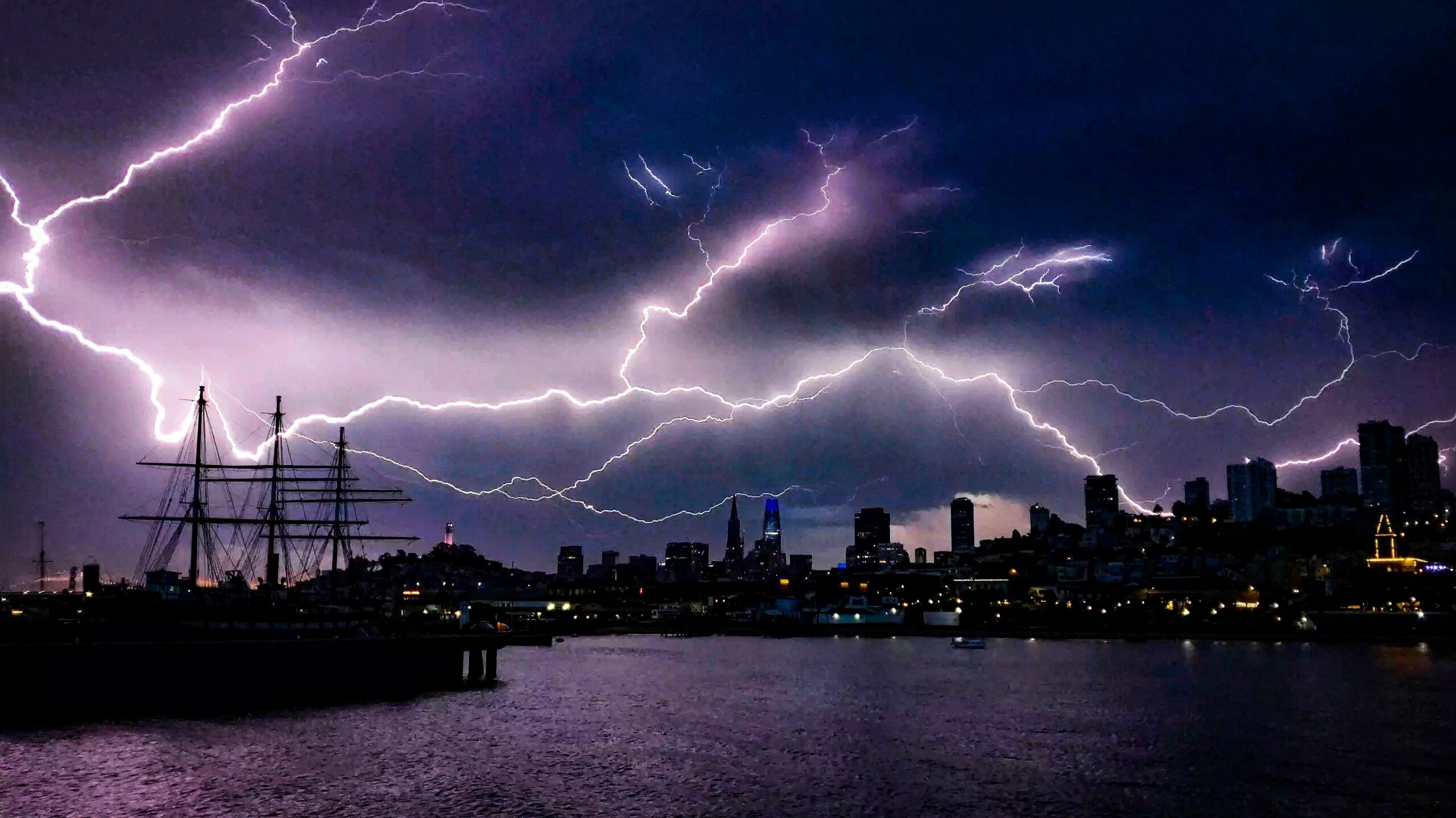 Amazing Photos of The Bay's Epic Lightning Storm
